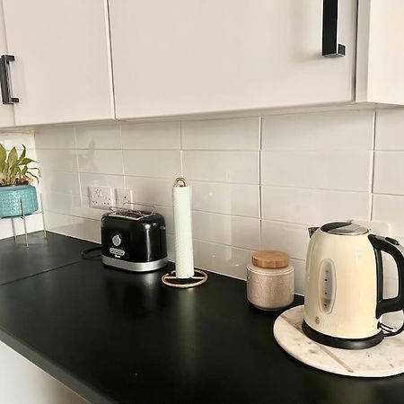 Large 2 Bedroom, Ground Floor Flat, Close To City إدنبرة المظهر الخارجي الصورة