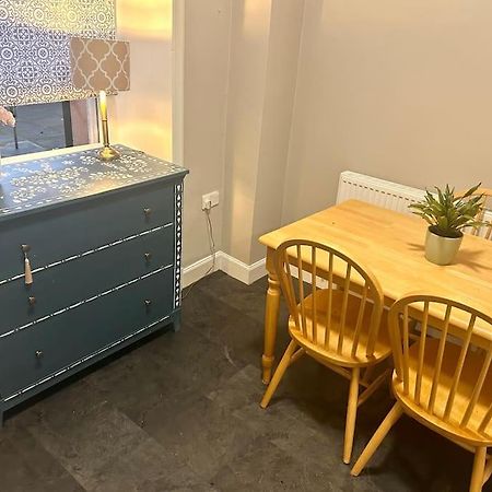 Large 2 Bedroom, Ground Floor Flat, Close To City إدنبرة المظهر الخارجي الصورة