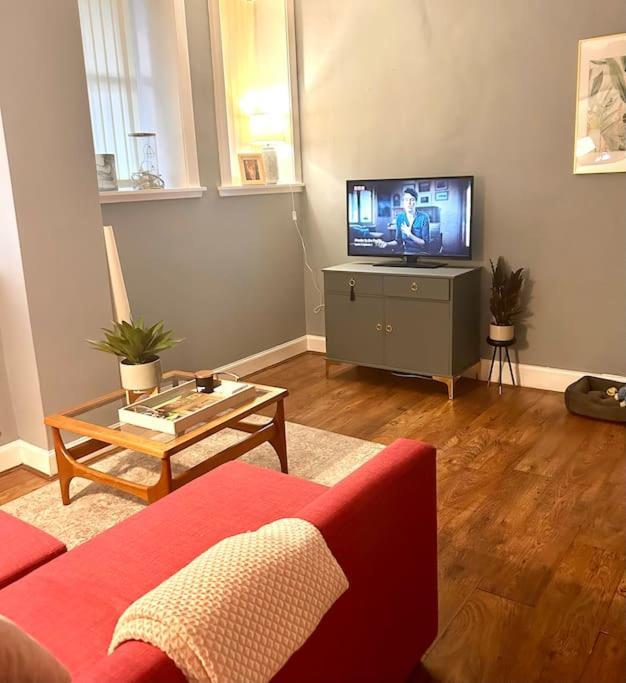 Large 2 Bedroom, Ground Floor Flat, Close To City إدنبرة المظهر الخارجي الصورة