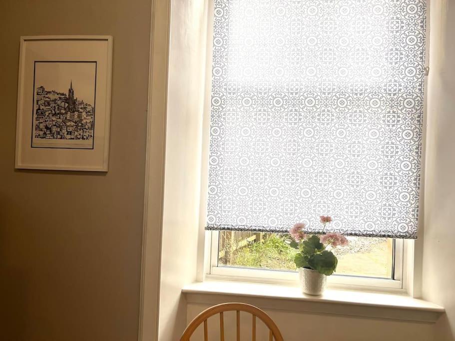Large 2 Bedroom, Ground Floor Flat, Close To City إدنبرة المظهر الخارجي الصورة